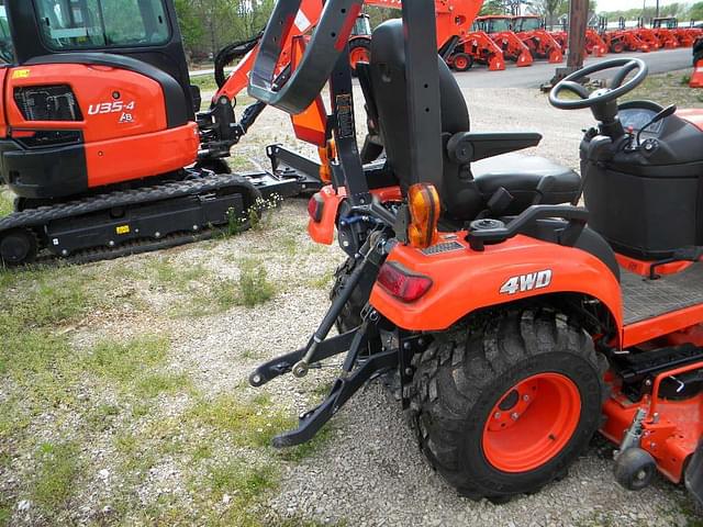 Image of Kubota BX2380 equipment image 2