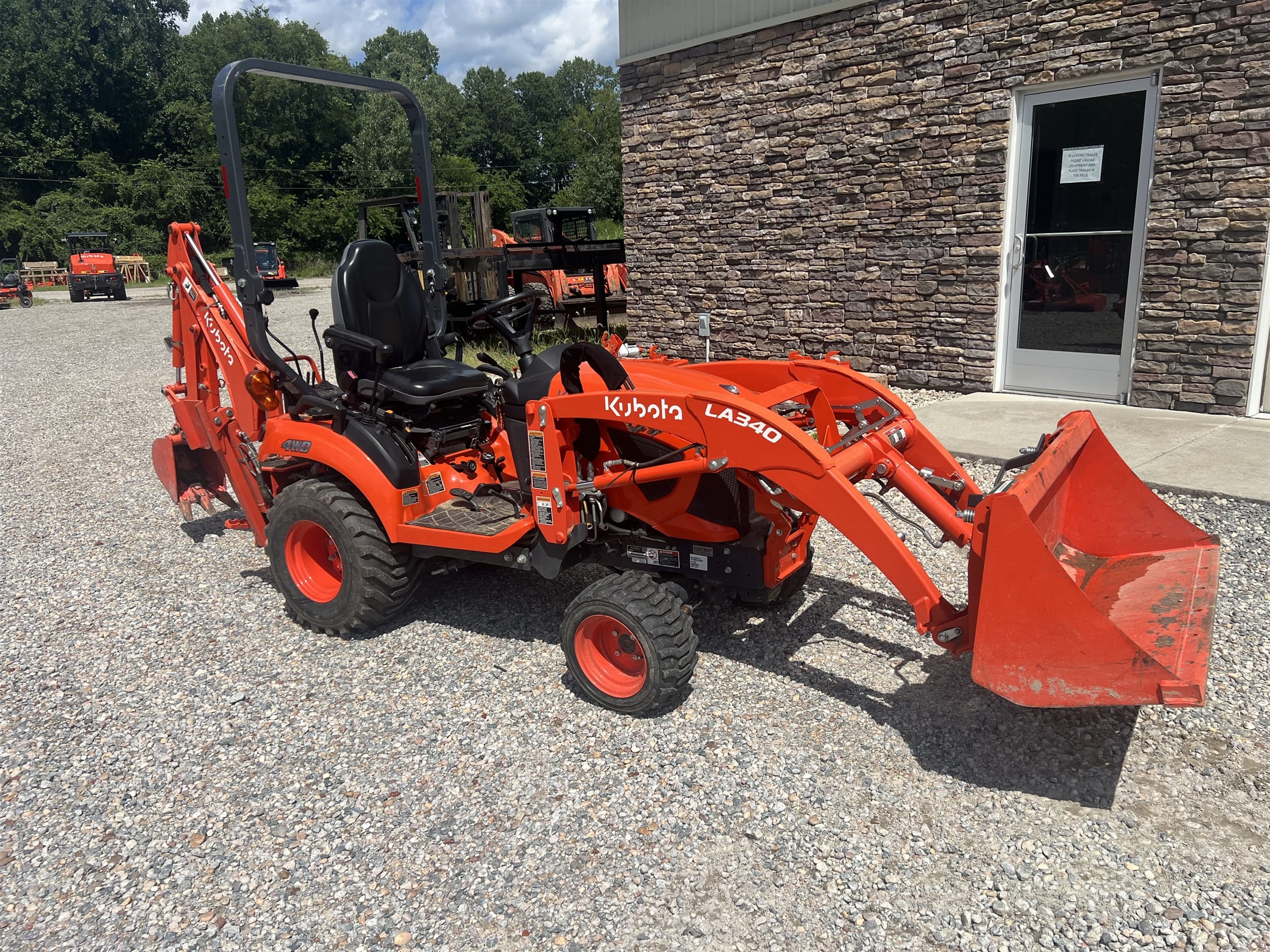 2021 Kubota BX23SLSB-R Equipment Image0