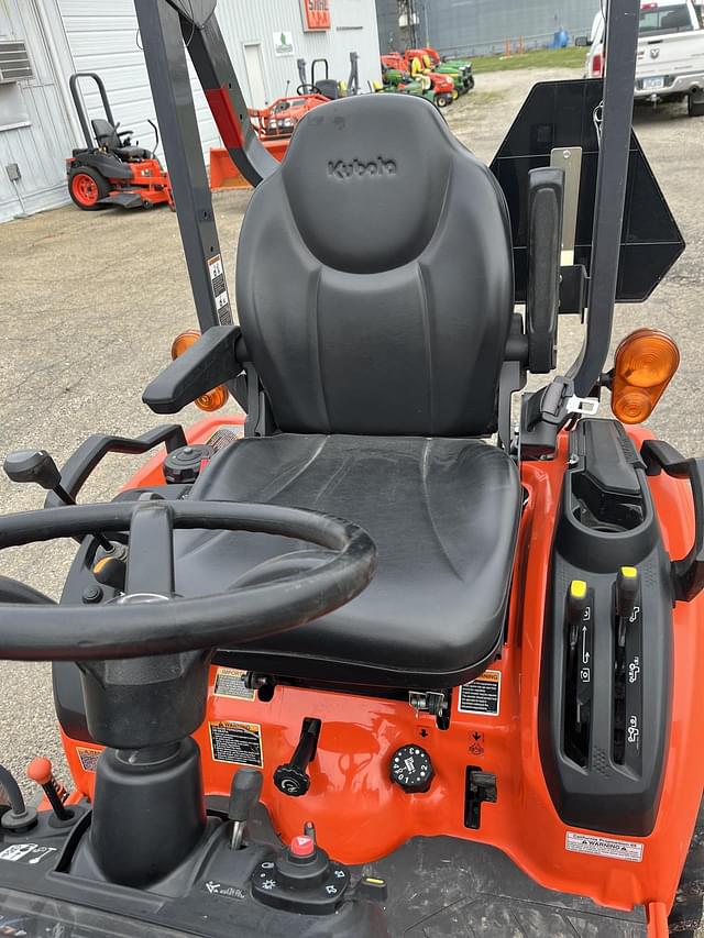 Image of Kubota BX2680 equipment image 4