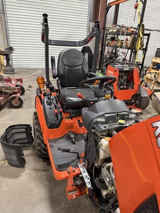 Image of Kubota BX2680 equipment image 3