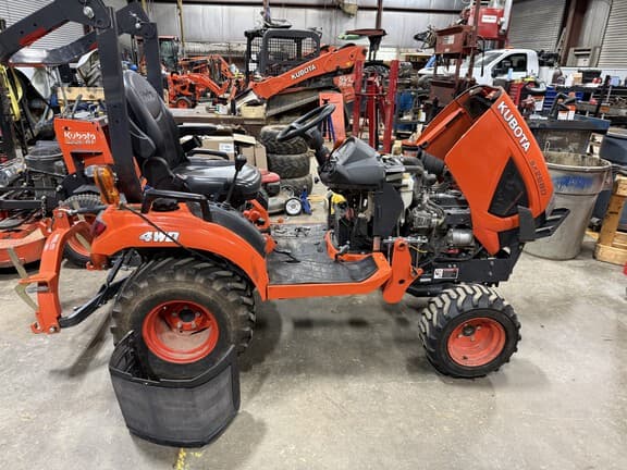 Image of Kubota BX2680 equipment image 4