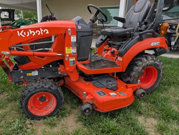 Image of Kubota BX2680 equipment image 3