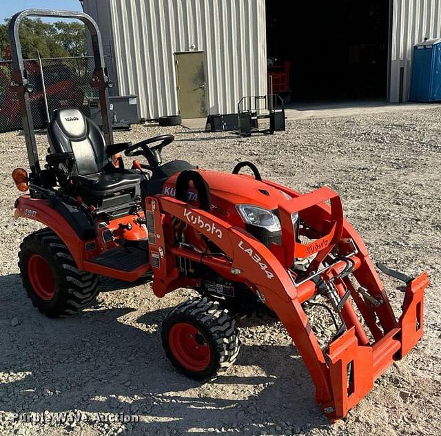 Image of Kubota BX2680 equipment image 2