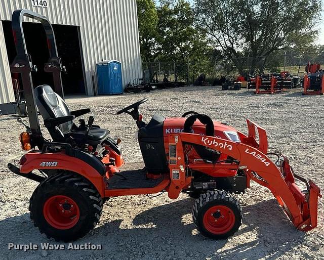 Image of Kubota BX2680 equipment image 3