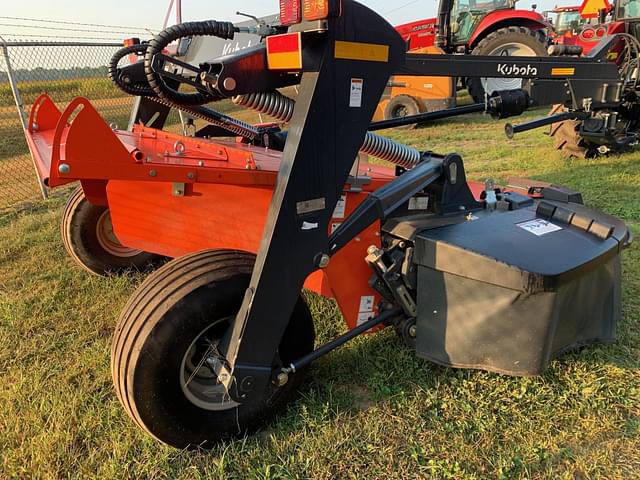 Image of Kubota DMC8028R equipment image 4