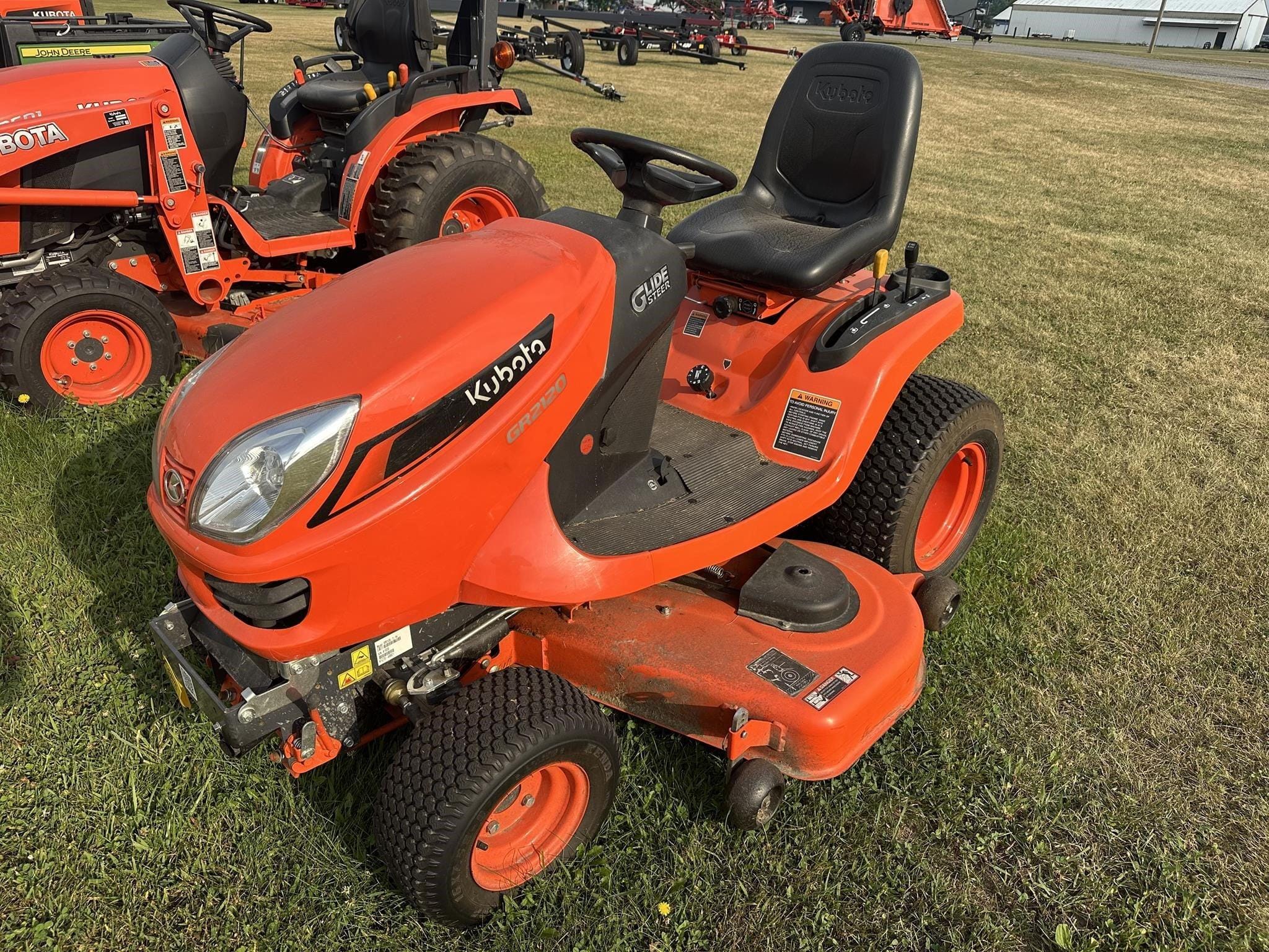 2021 Kubota GR2120 Equipment Image0