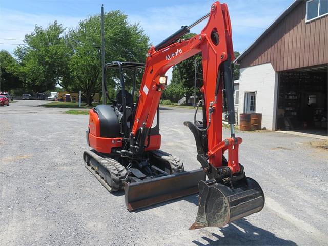 Image of Kubota KX033-4 equipment image 3