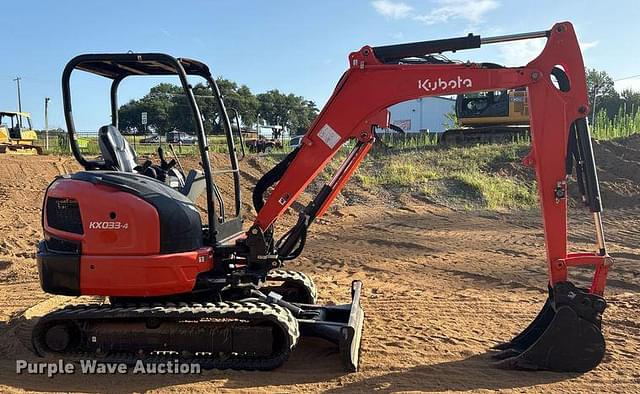 Image of Kubota KX033-4 equipment image 3