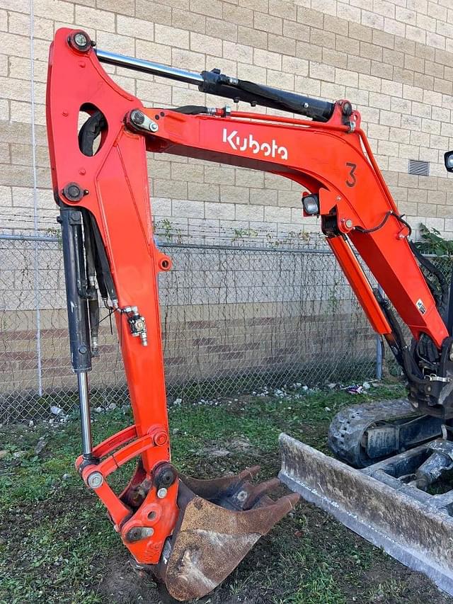 Image of Kubota KX033-4 equipment image 2