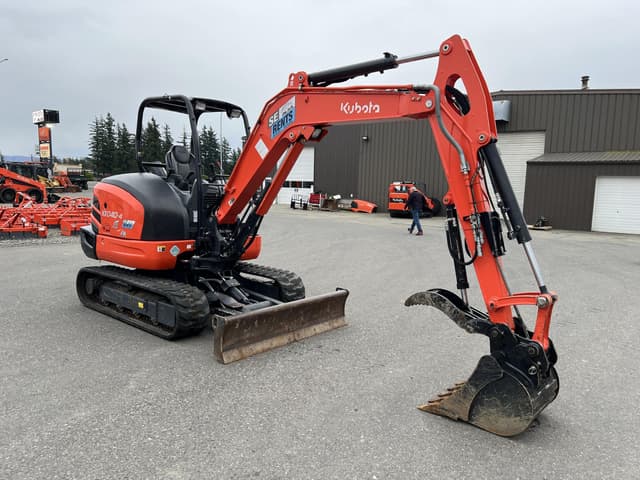 Image of Kubota KX040-4 equipment image 3