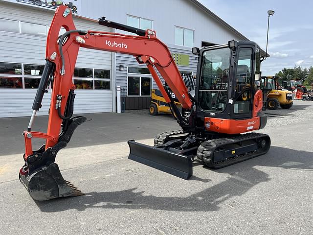 Image of Kubota KX040-4 equipment image 1