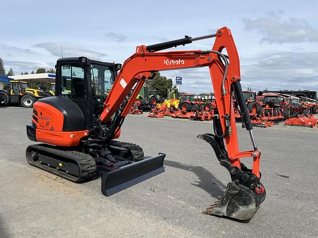 Image of Kubota KX040-4 equipment image 3