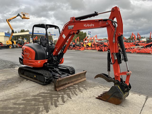 Image of Kubota KX040-4 equipment image 3