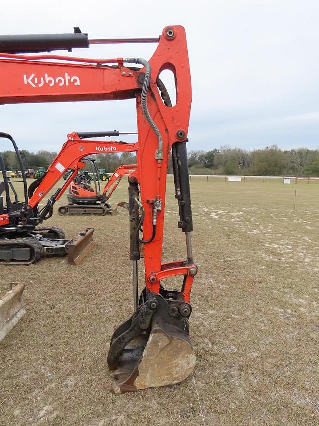 Image of Kubota KX040-4 equipment image 2