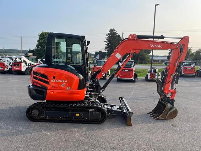 Image of Kubota KX040-4 equipment image 4