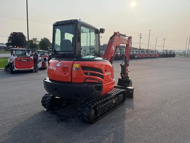 Image of Kubota KX040-4 equipment image 3