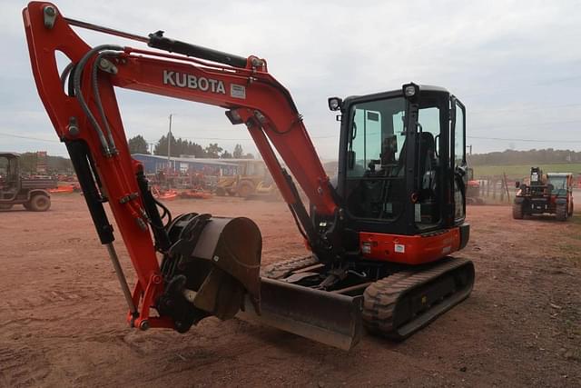 Image of Kubota KX040-4 equipment image 3