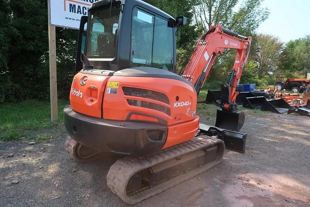 Image of Kubota KX040-4 equipment image 1