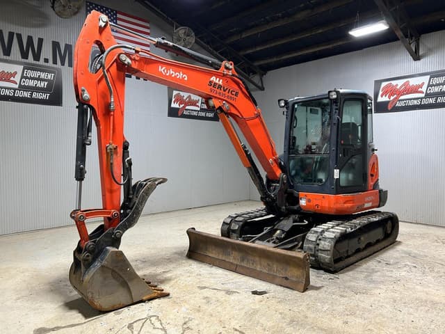 Image of Kubota KX057-4 equipment image 4