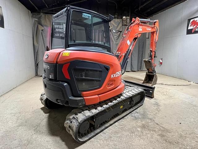 Image of Kubota KX057-5 equipment image 4