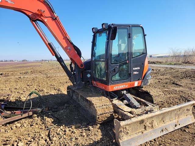 Image of Kubota KX080-4 equipment image 4