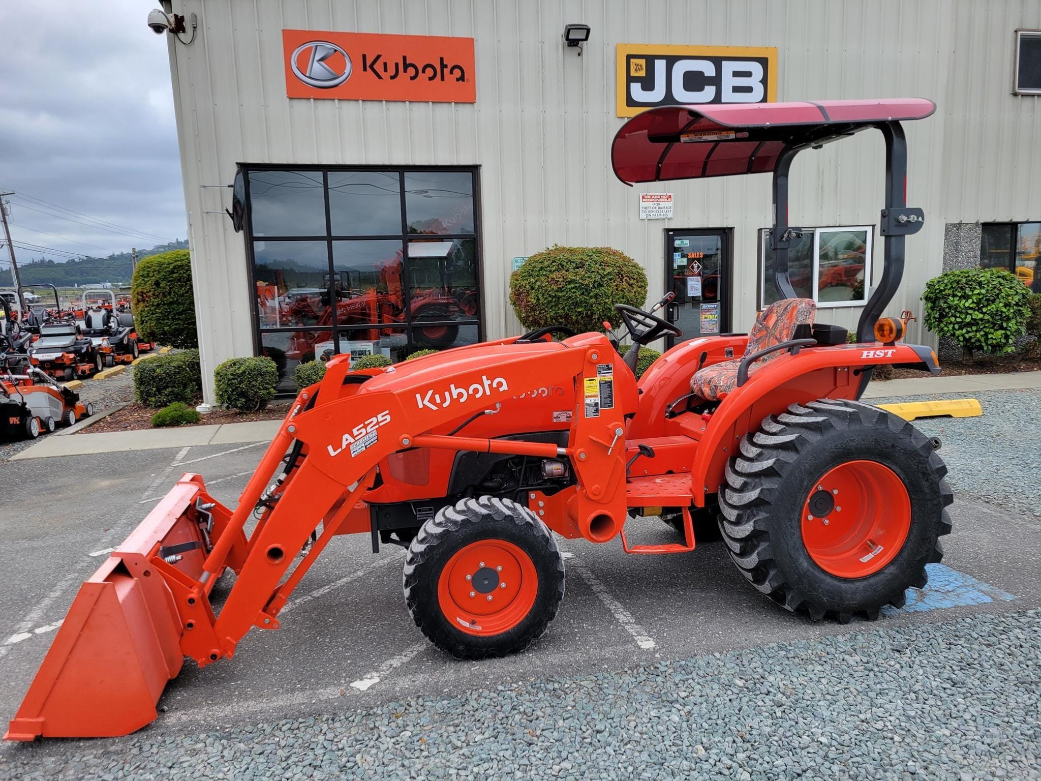 2021 Kubota L2501HST Equipment Image0