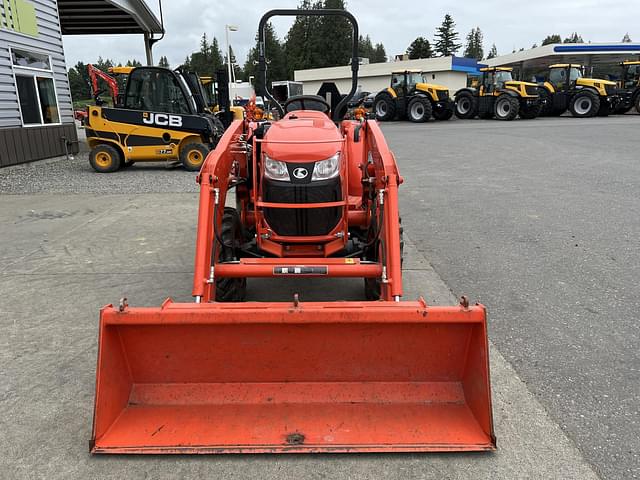 Image of Kubota L3301 equipment image 2