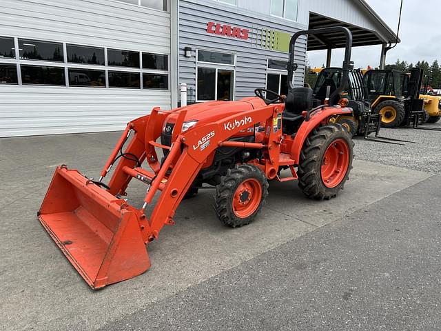 Image of Kubota L3301 equipment image 1