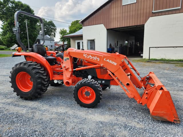 Image of Kubota L3301HST equipment image 1