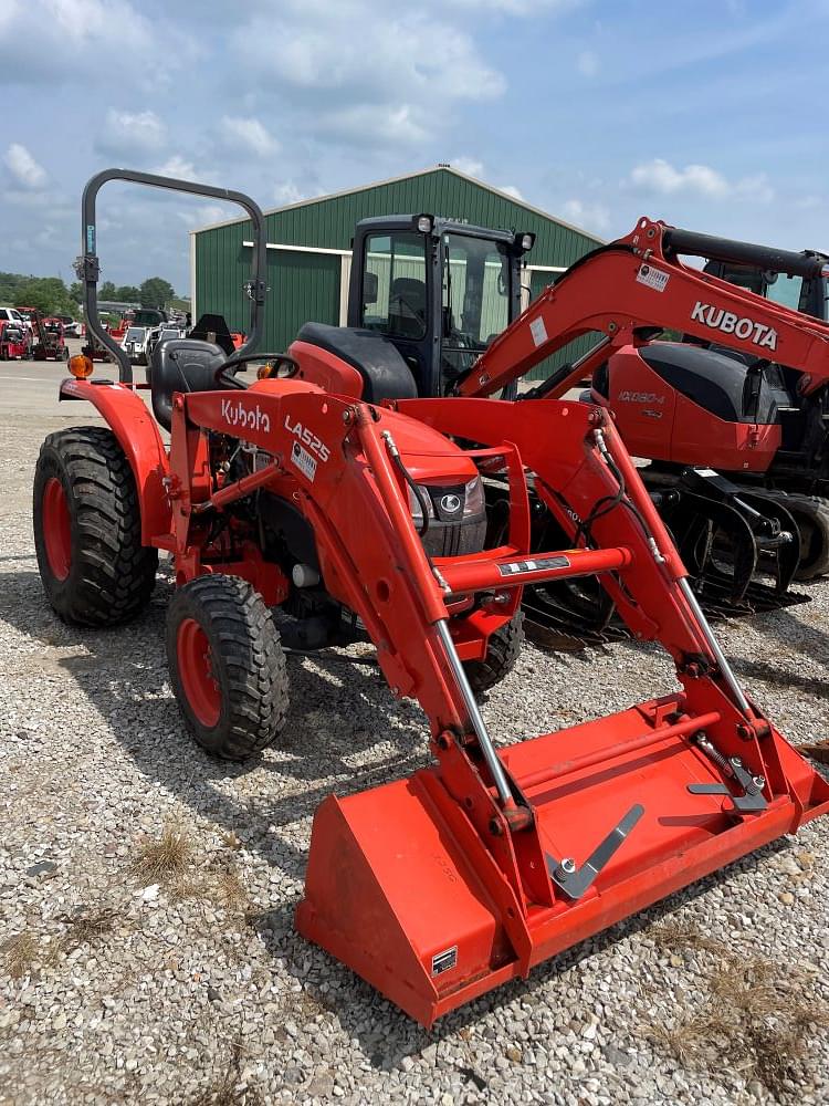Image of Kubota L3301HST Primary image