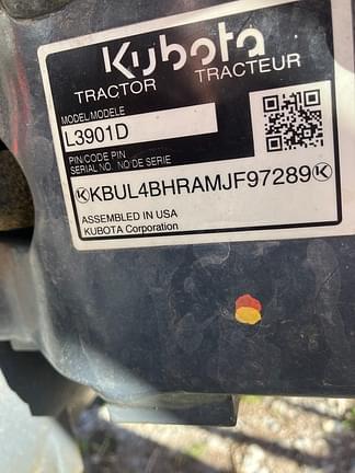 Image of Kubota L3901 equipment image 4