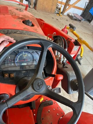 Image of Kubota L3901 equipment image 1