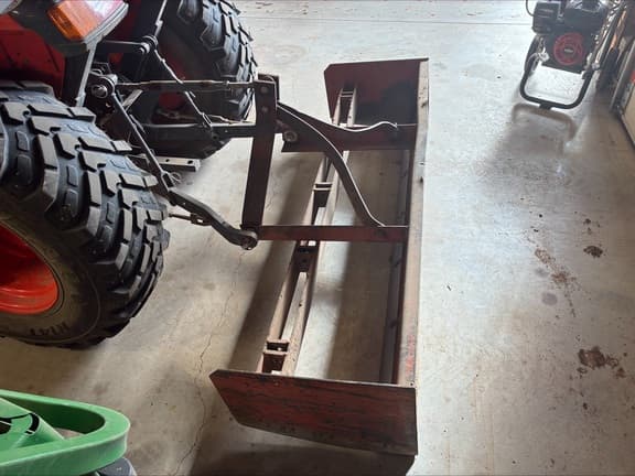 Image of Kubota L3901 equipment image 2