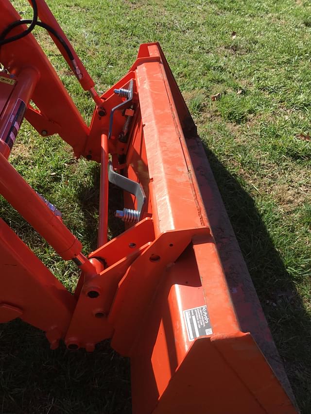 Image of Kubota L3901 equipment image 2