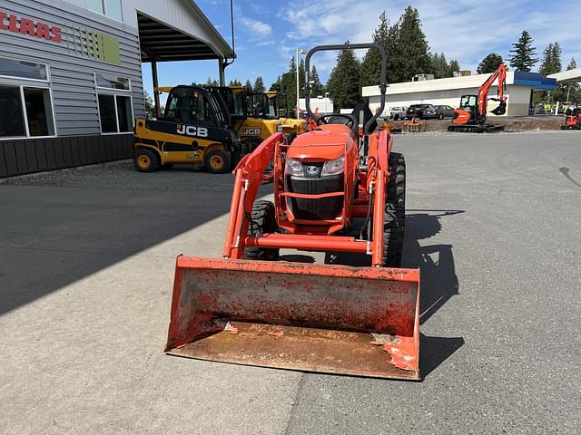 Image of Kubota L3901HST equipment image 2