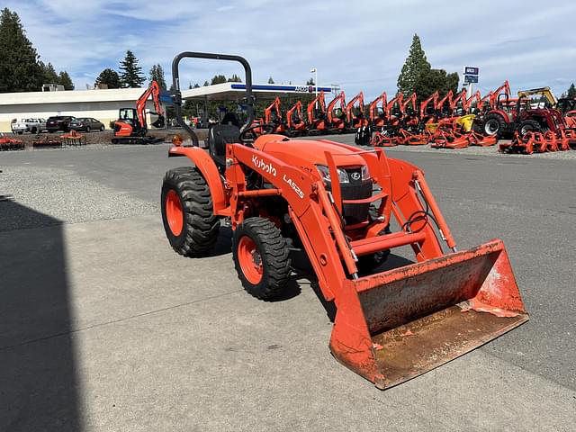 Image of Kubota L3901HST equipment image 3