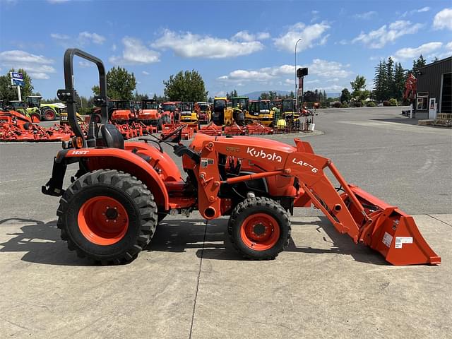 Image of Kubota L3901HST equipment image 4