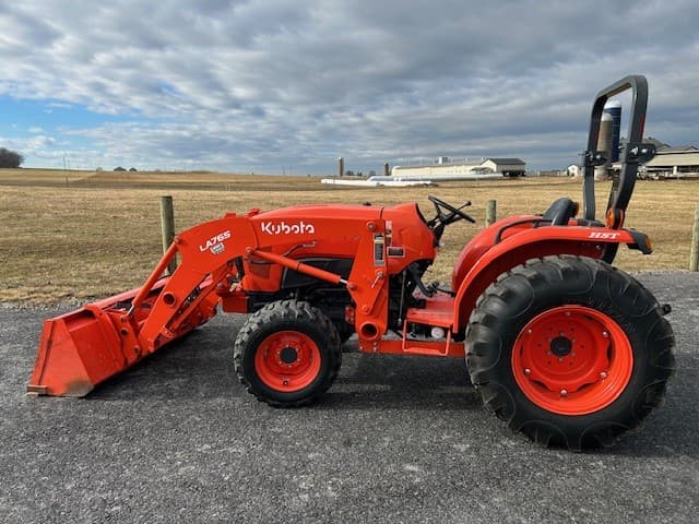 Image of Kubota L4701HST equipment image 1