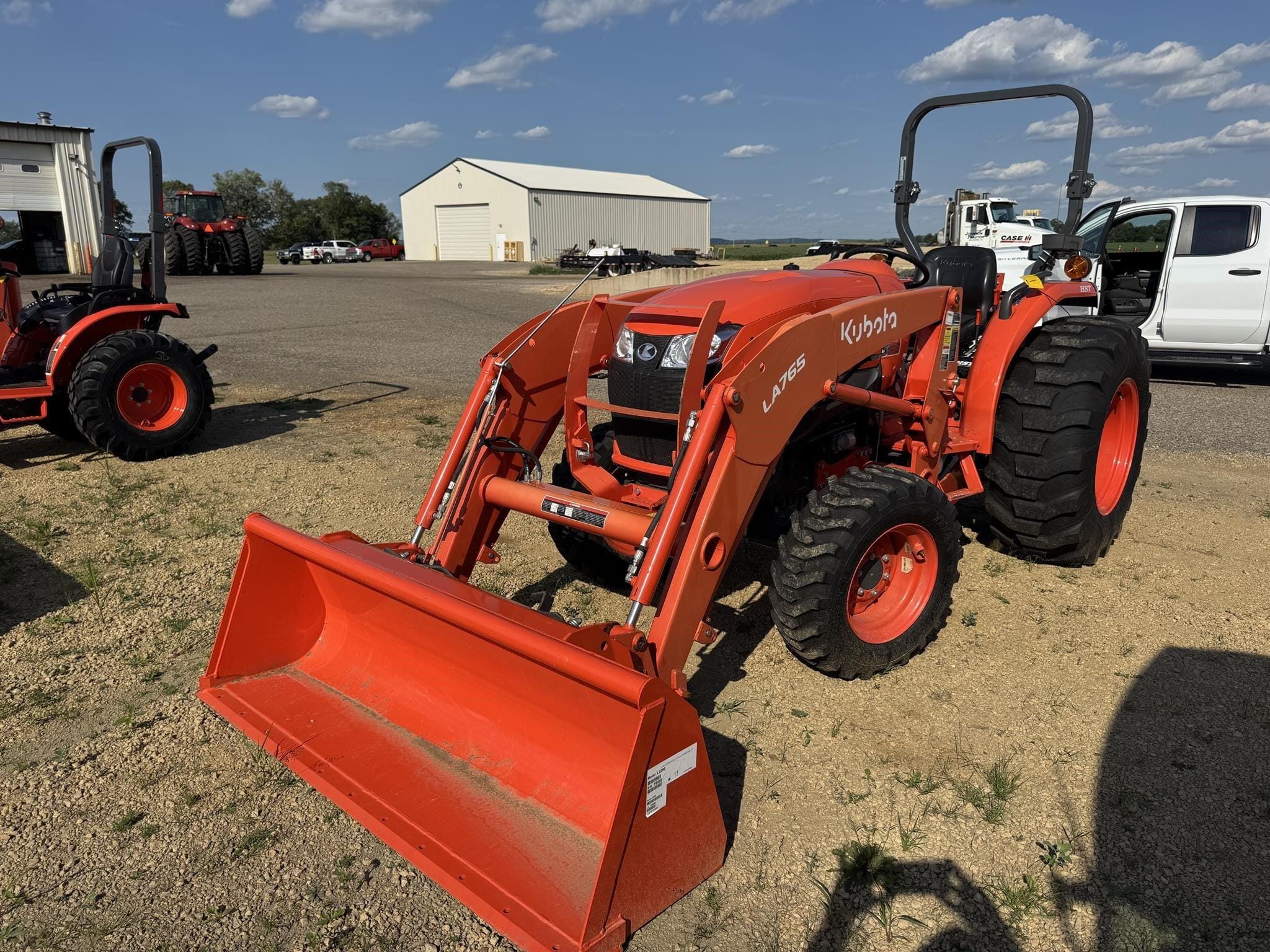 2021 Kubota L4701HST Equipment Image0
