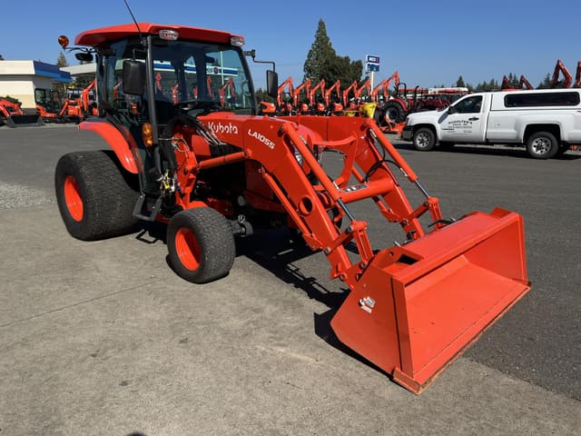 Image of Kubota L5460HSTC equipment image 3