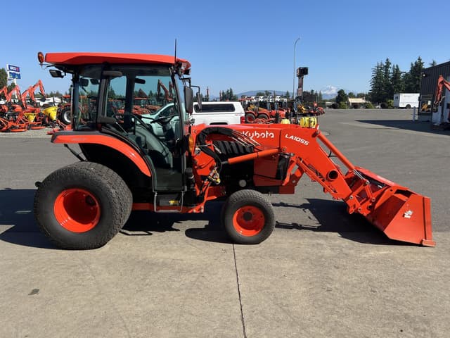 Image of Kubota L5460HSTC equipment image 4