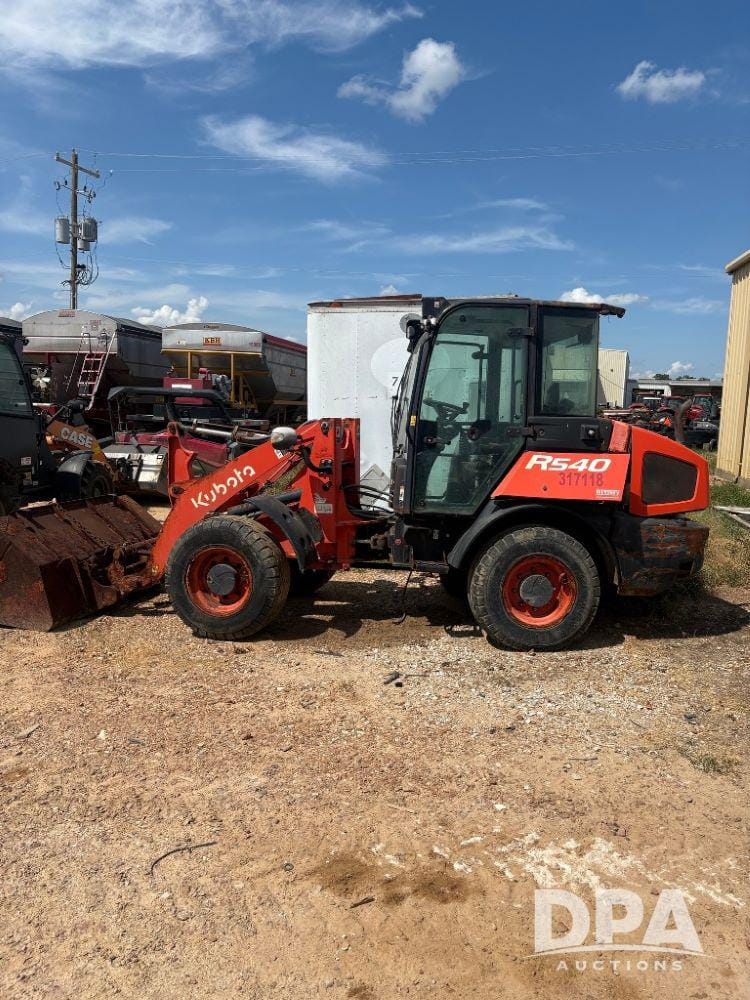2021 Kubota R540 Equipment Image0