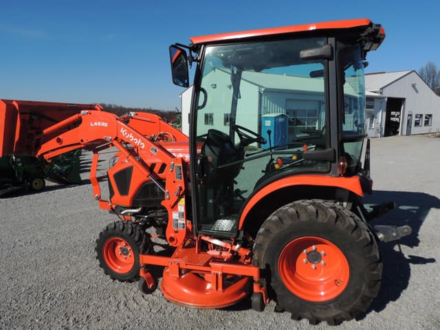 Image of Kubota LX2610HSD equipment image 1
