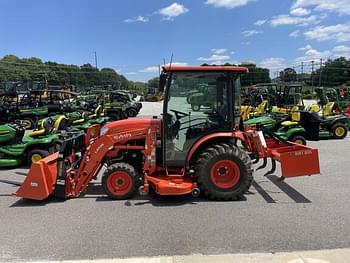 2021 Kubota LX2610HSD Equipment Image0