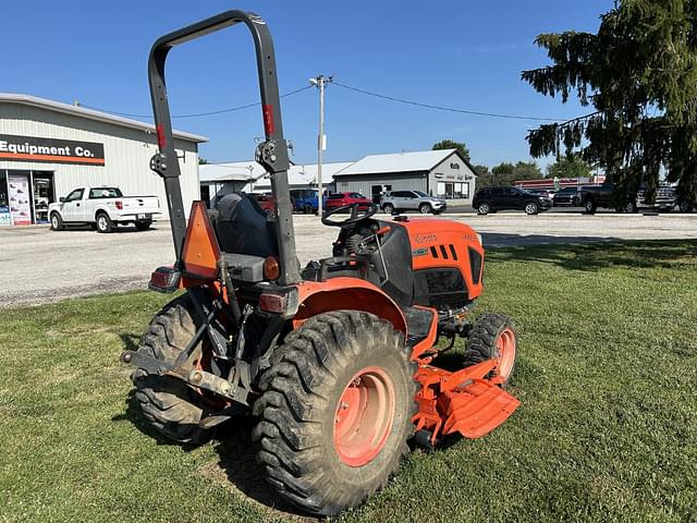 Image of Kubota LX2610HSD equipment image 3