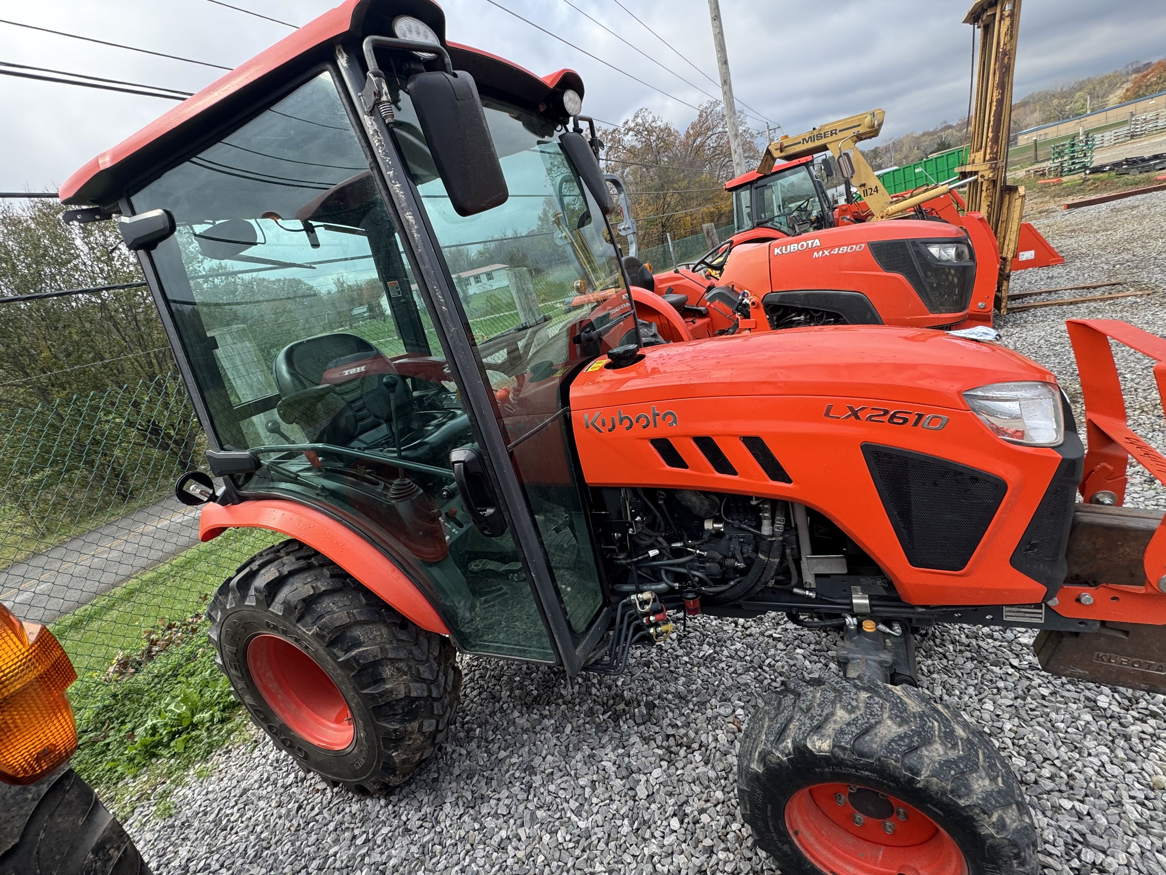 2021 Kubota LX2610HSDC Equipment Image0