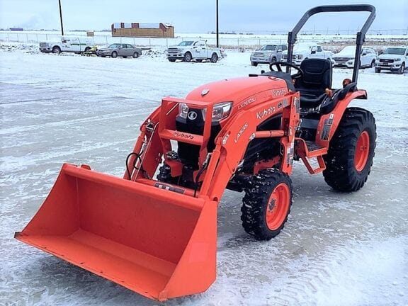 Main image Kubota LX2610