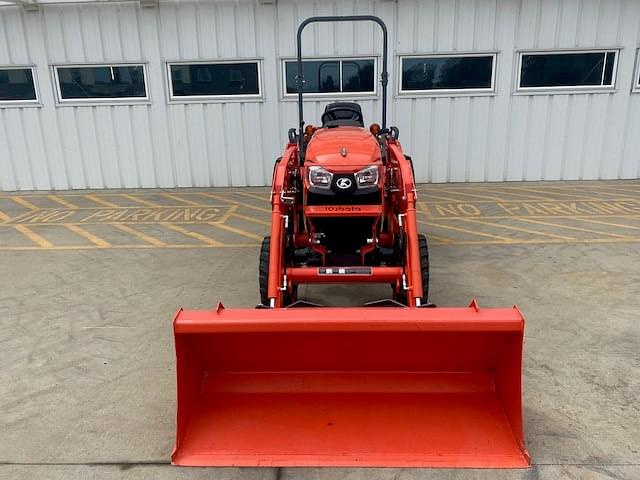 Image of Kubota LX2610SUHSD equipment image 1