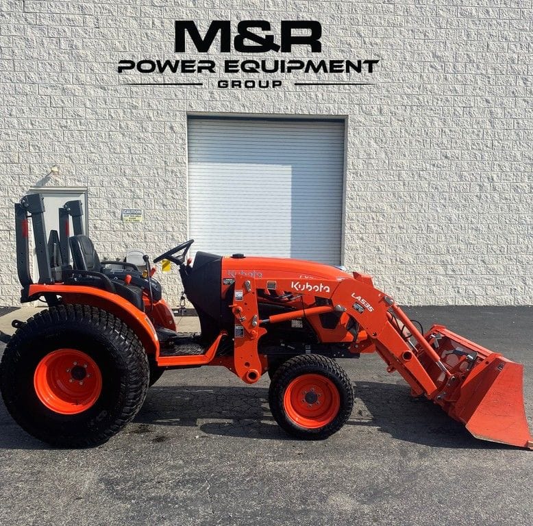 Main image Kubota LX2610SUHSD
