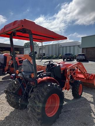 Image of Kubota LX3310 equipment image 3